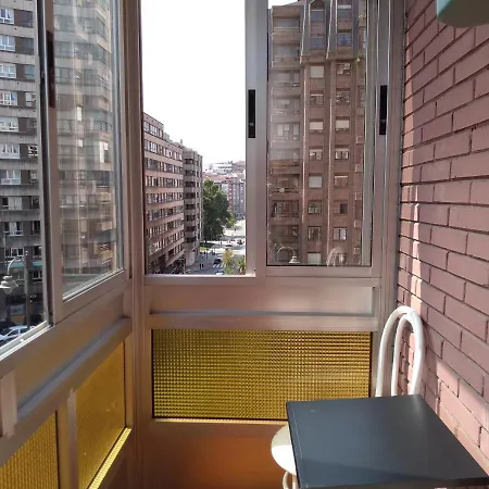 Centro De Plaza De La Guitarra * Avilés